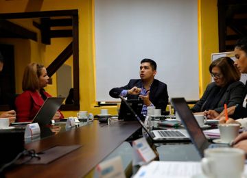 El ministro de Vivienda Ciudad y Territorio Jonathan Malagon cito a la empresa de servicios publicos Essmar y a la alcaldia de Santa Marta a reunion de seguimiento al Plan de accion para garantizar las soluciones de agua