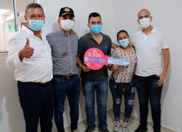 Beneficiaria número 5.200 de subsidios VIS en el departamento de Santander (MVCT)