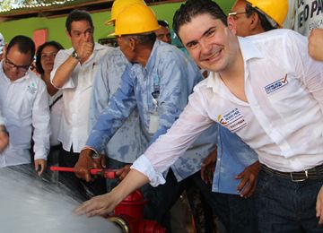 Presidente Santos revisara manana los avances en el acueducto de Riohacha