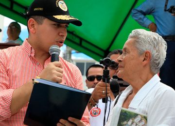 Minvivienda convierte a 300 familias de Garzon Huila en nuevos propietarios de vivienda