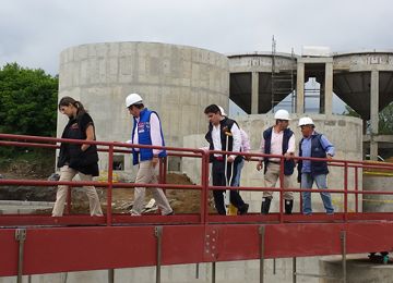 Minvivienda entregó en Armenia 80 viviendas gratis e inspeccionó la Planta de tratamiento de agua residual La Marina