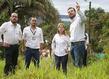 Con 50 personas y 85 toneladas de tuberia se trabaja para restablecer el agua potable en Mocoa