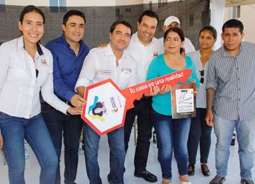 Minvivienda cumplio el sueno de 465 familias en Barrancabermeja al entregarles su casa propia