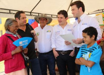 Con la vivienda construimos un pais con mejores oportunidades Minvivienda desde Antioquia