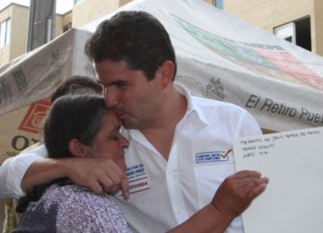 “Nuestro sello de calidad es la honestidad”: Minvivienda durante la entrega de viviendas gratis en Antioquia