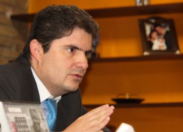 “Los desplazados tienen toda la razón, la política de vivienda de Gustavo Petro ha sido en contra de los más vulnerables”: Minvivienda
