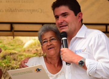 Líderes de opinión otorgan al Ministro de Vivienda la mejor calificación en gestión