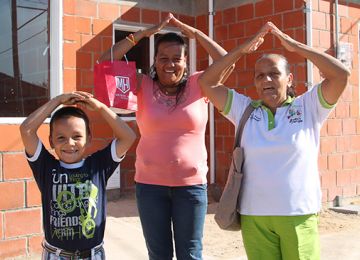 Gobierno Nacional entregara manana casa propia a familias ahorradoras del Valle