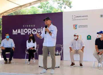 El ministro Jonathan Malagón destacó la dinámica del sector edificador en Atlántico. Foto: René Valenzuela (MVCT)
