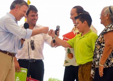 Gobierno Nacional entrego 120 viviendas a familias ahorradoras de Barranquilla