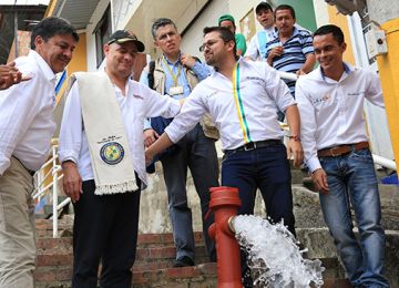 En Cundinamarca y Tolima Gobierno entrega obras de agua y saneamiento basico