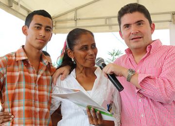 Con la entrega de casas en Narino Luis Felipe Henao cierra su exitosa gestion como Ministro de Vivienda