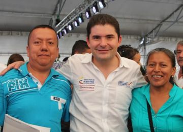 La industria del cemento gris esta en aumento gracias a nuestros programas de vivienda Ministro Henao Cardona