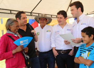 Con el Vicepresidente Vargas Lleras le cumpliremos a los habitantes de Turbo con viviendas gratis Minvivienda