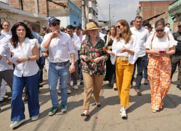 Ofrecer viviendas para las familias que más lo necesitan en los centros de las ciudades, es fundamental para el Gobierno del Cambio. Foto: Sharon Durán (archivo MVCT).