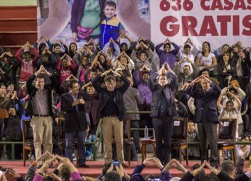 En Ipiales, Santos y Vargas Lleras pusieron en marcha construcción de 636 viviendas gratis
