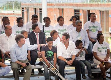 En Yumbo, 120 familias damnificadas por el invierno también recibieron casa gratis