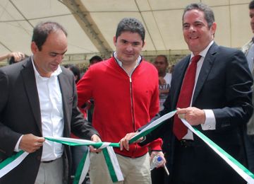 "Esta es mi penúltima entrega de VIVIENDAS GRATIS", dijo Vargas Lleras en Medellín
