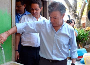 Familias pobres del Evaristo Sourdis en Barranquilla, ya tienen agua en sus casas