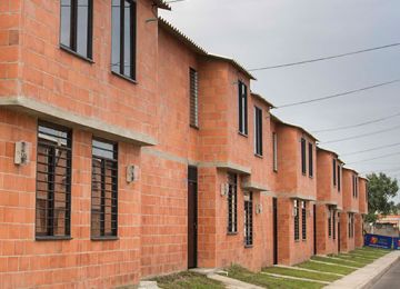 Gobierno Nacional cumple y entrega las primeras casas gratis en Pradera, Valle