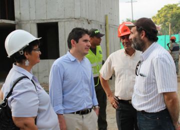 Ministro Henao solicita acompañamiento de la Procuraduría para el programa de Vivienda Salario Mínimo