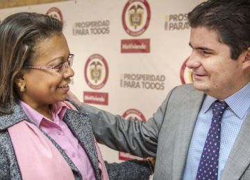 Minvivienda y Gobernación de San Andrés firman millonario contrato que beneficiará con alcantarillado a más de 20 mil isleños