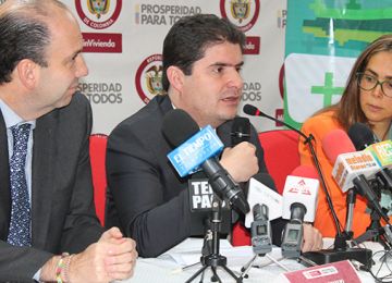 Minvivienda y SENA firman convenio para acercar empleo a familias de las 100 Mil Viviendas Gratis con respaldo empresarial