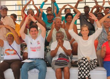 Primera dama de la Nación y Minvivienda hicieron felices hoy a 439 familias que ganaron viviendas gratis en Cartagena