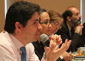 “Ya terminamos 40.000 viviendas gratis y estamos construyendo 60.000, ahora el reto es la convivencia y el acompañamiento social a estas familias”: Minvivienda