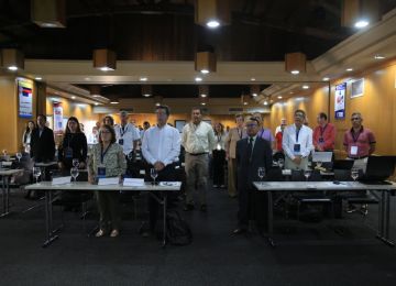 FOTOGRAFIA RECONOCIMIENTO PAPEL DE AVALUADORES 01