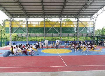 FOTOGRAFÍA POLIDEPORTIVO SOSTENIBLE EN LA URBANIZACIÓN SAN ANTONIO DEL ESTERO, BUENAVENTURA.