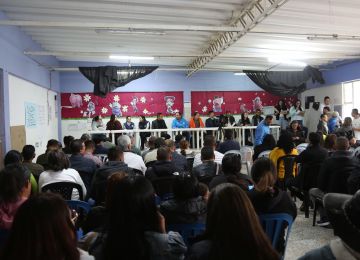 FOTOGRAFÍA AUDIENCIA PÚBLICA AGUA Y VIVIENDA EN EL MIRADOR DE CIUDAD BOLÍVAR EN SOACHA, BOGOTA.