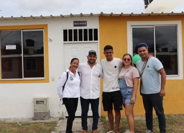 FOTOGRAFÍA ENTREGA DE VIVIENDAS A POBLACIÓN EN CONDICIÓN DE VULNERABILIDAD EN EL TOLIMA