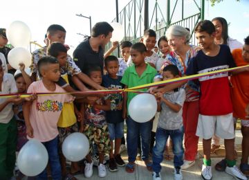 El parque recreodeportivo tiene un área de 1.982 metros cuadrados, en los cuales se distribuyen espacios para hacer deporte, cancha múltiple, juegos infantiles y un gimnasio biosaludable, entre otros. Fotos: Sharon Durán (MVCT).