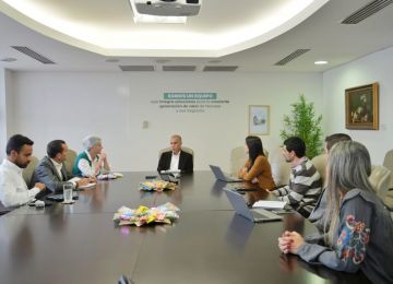 Minvivienda, FNA y Nutresa, en reunión. Foto: Sharon Durán (archivo MVCT).