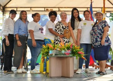 528 habitantes de Zona Bananera serán beneficiados con los 132 títulos de propiedad. Foto: Sharon Durán (archivo MVCT).