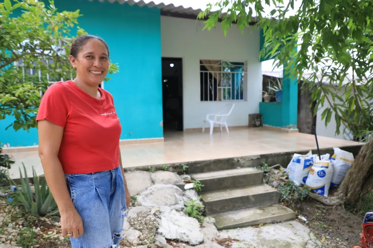FOTOGRAFÍA, KELLY RIVERA BENEFICIARÍA DE MEJORAMIENTO DE VIVIENDA