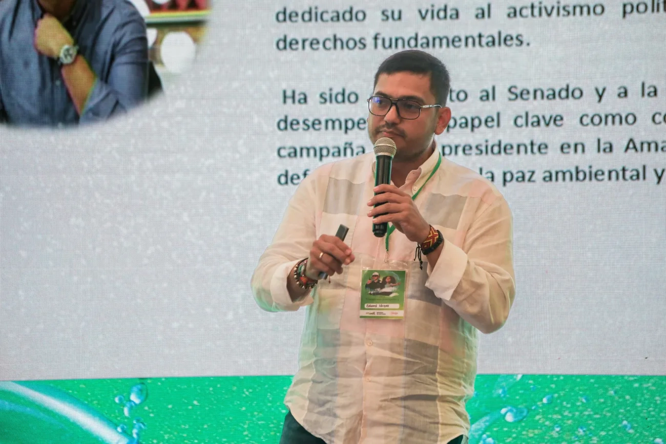 FOTOGRAFÍA VICEMINISTRO DE AGUA Y SANEAMIENTO BÁSICO EDWARD LIBREROS, EN FORO DE TRANSICIÓN ENERGÉTICA