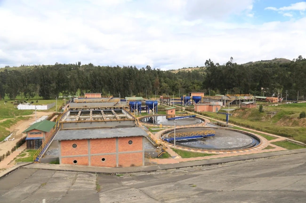 FOTOGRAFÍA AÉREA PLANTA DE AGUAS RESIDUALES (PTAR) EN BOYACÁ.