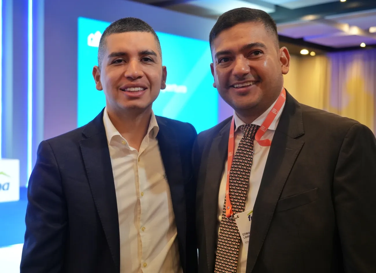 Fotografía viceministro de Agua Potable y Saneamiento Básico y delegado de la Ministra de Vivienda, Ciudad y Territorio, Edward Libreros Mamby, durante la apertura del décimo sexto Foro de Vivienda