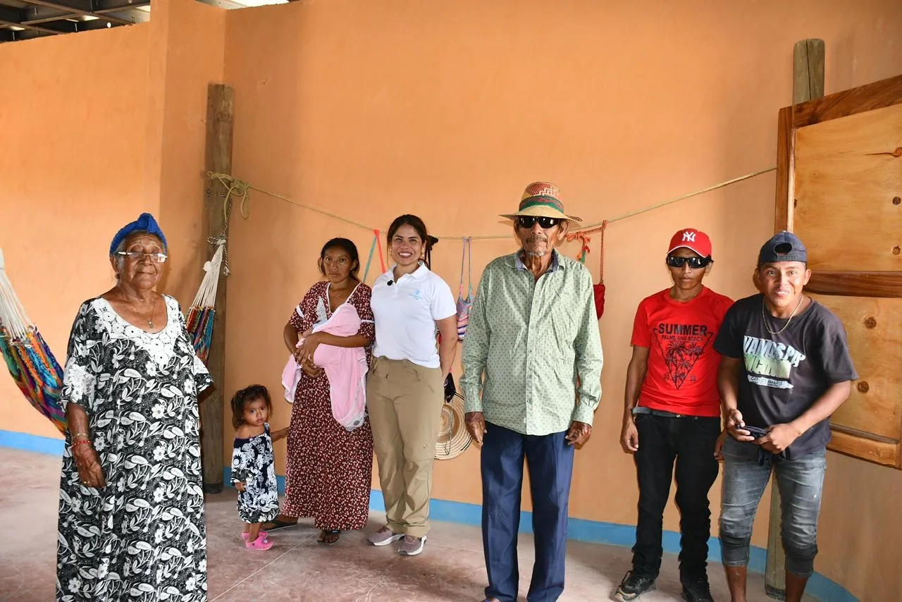 FOTOGRAFIA viceministra de Vivienda Aydeé Marsiglia Bello EN ENTREGA DE VIVIENDAS RURALES EN EL PROYECTO Miiroku