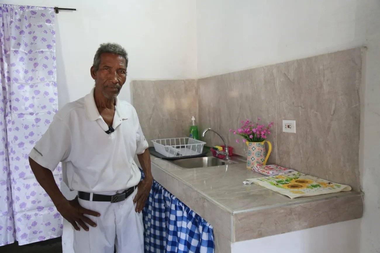 FOTOGRAFÍA BENEFISIARIO ENTREGA DE MEJORAMIENTO EN SANTA MARTA