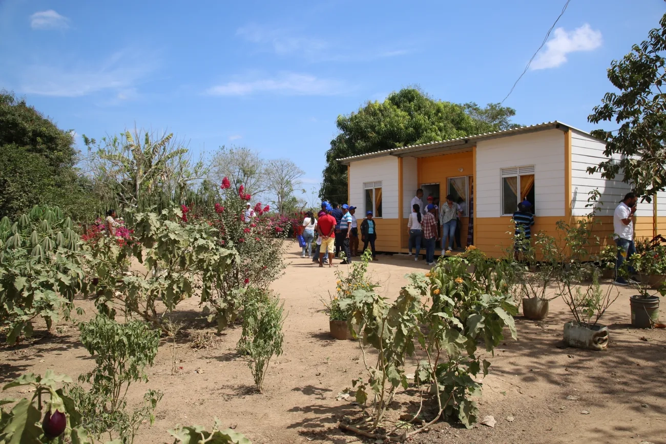 FOTOGRAIFA VIVIENDA RURAL SUCRE 2