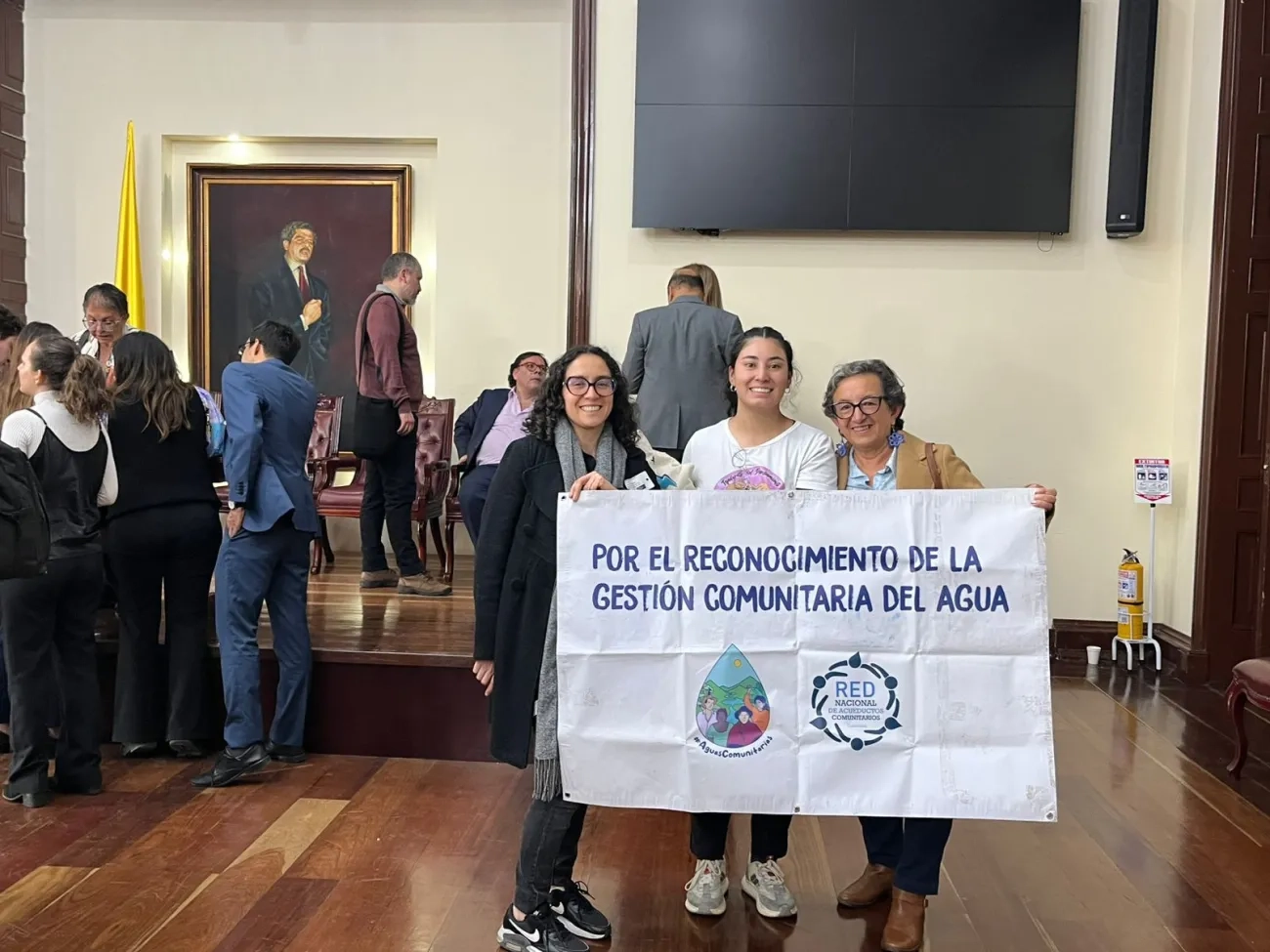 FOTOGRAFÍA GOBIERNO RADICA LEY DE COMPETENCIAS 02