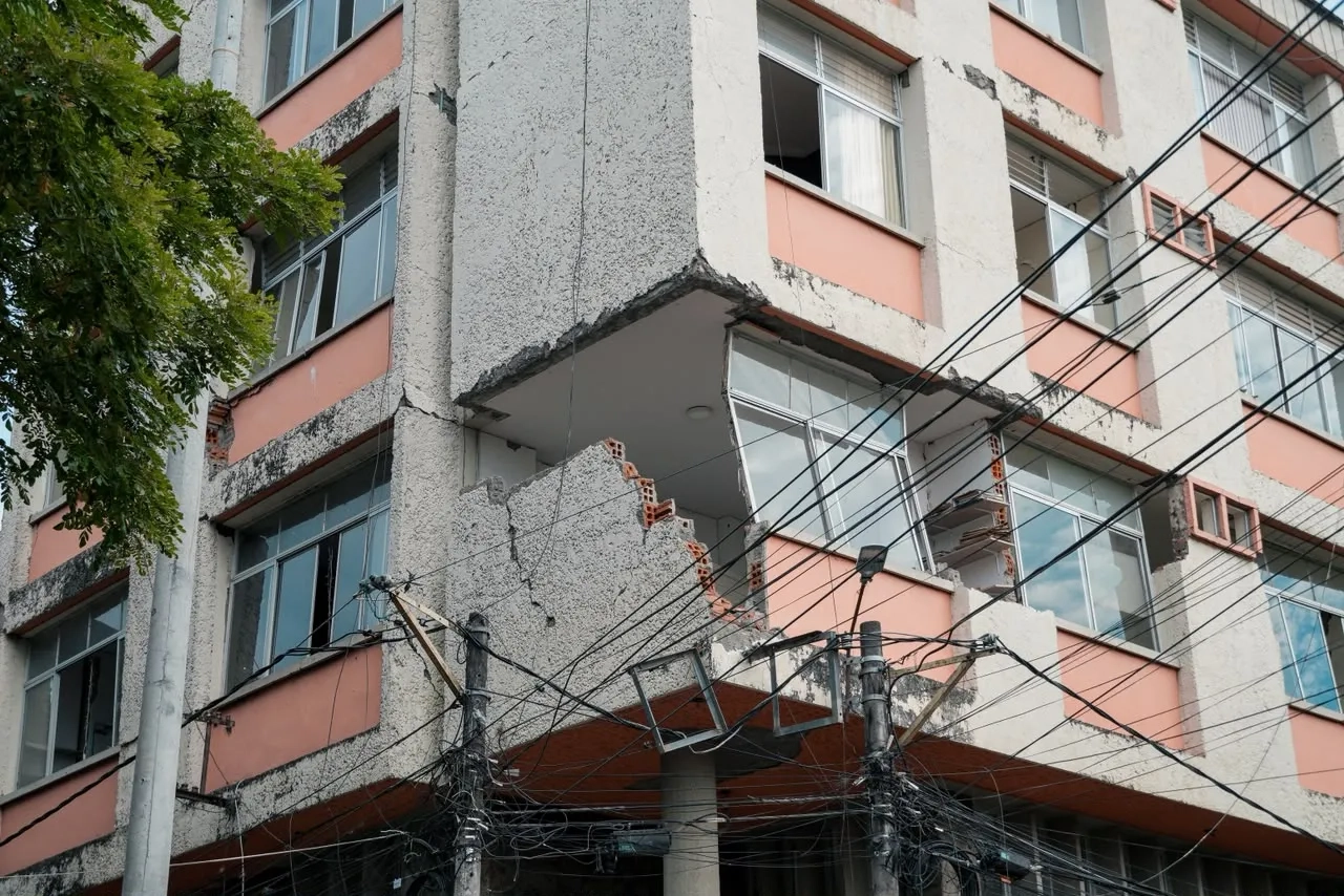 FOTOGRAFIA COMUNICADO RECUPERACION CALDAS 02