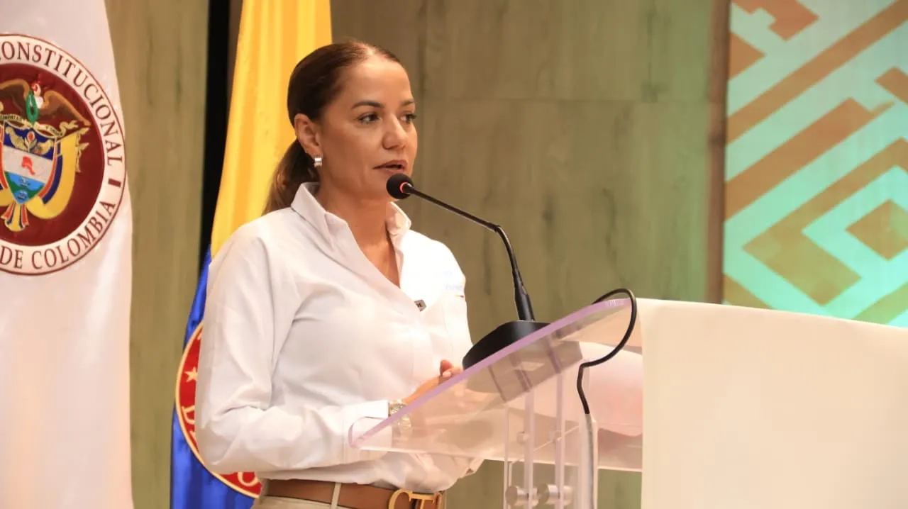 FOTOGRAFIA MINVIVIENDA FORTALECE SEGUIMIENTO PARA IMPULSO DE PROYECTOS EN LA GIAJIRA 02