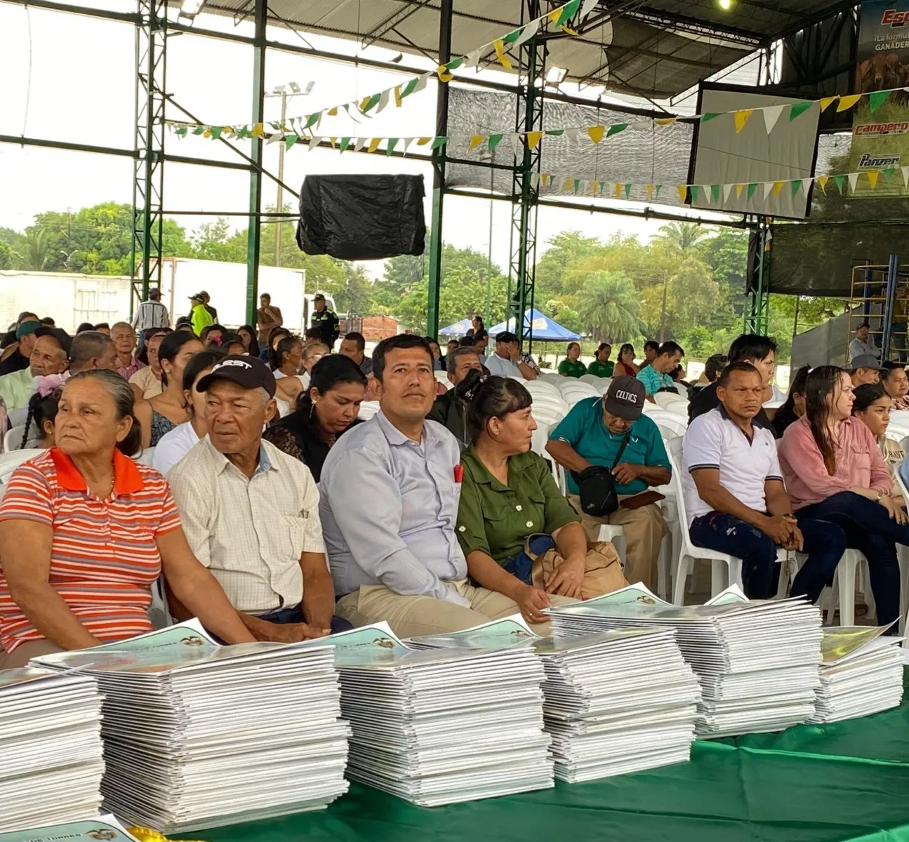 FOTOGRAFÍA TRANSFERENCIA DE TITULOS 01