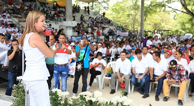 Que nadie se quede en la casa el 2 de octubre todos a votar por la Paz Elsa Noguera