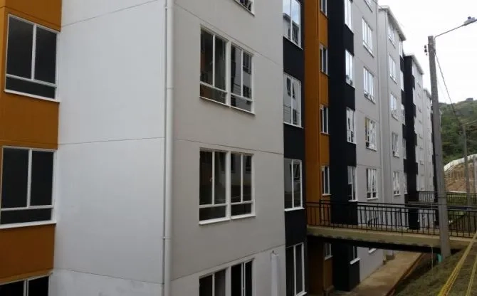 Minvivienda llega mañana a Manizales para entregar 504 casas gratis a familias de extrema pobreza