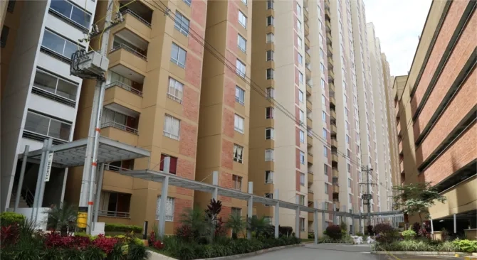 Dos familias antioqueñas reciben hoy subsidio y crédito del programa Mi Casa Ya
